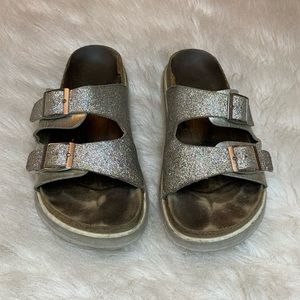 Well Worn Women’s Sandals